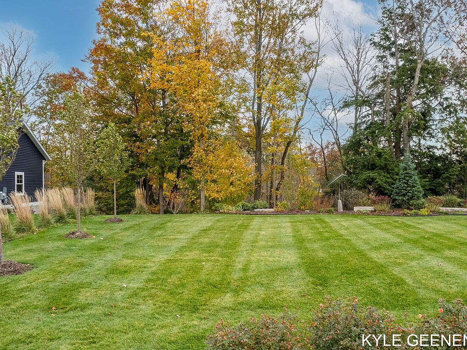 1st image of 2740 Pinehill Dr
