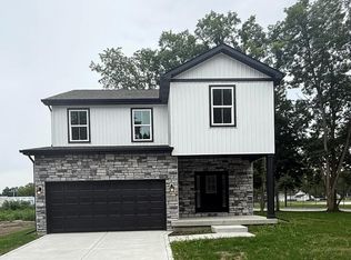 717 Lake St, Hobart, IN 46342