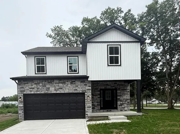 717 Lake St, Hobart, IN 46342