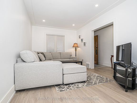 3rd image of 83 Scott Rd