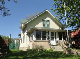 1165 Rose Ave E, Saint Paul, MN 55106