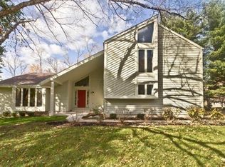 5780 Buck Run Dr, Columbus, OH 43213