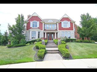 26131 Sunbury Ct, Novi, MI 48374