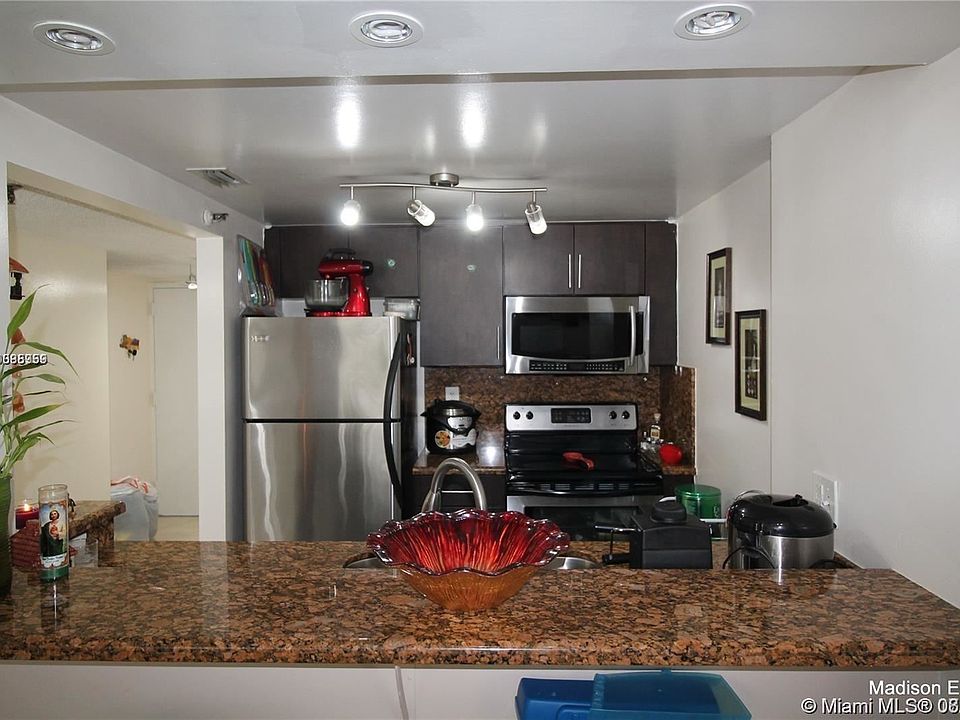 1st image of 800 N Miami Ave APT 203