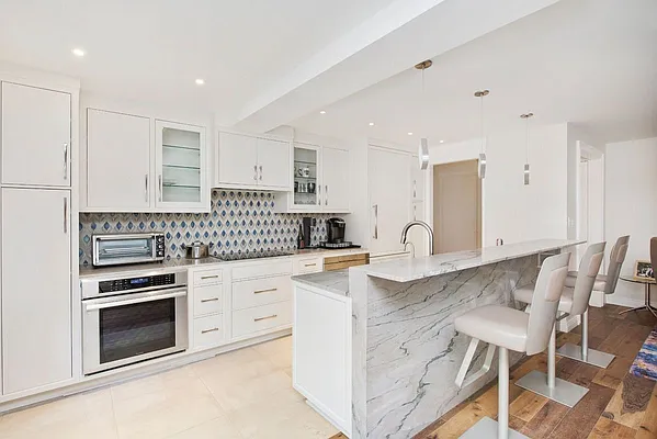 Rented by Compass | media 19