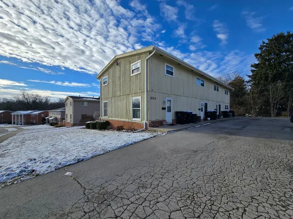 203 Eisenhower Dr, Normal, IL 61701