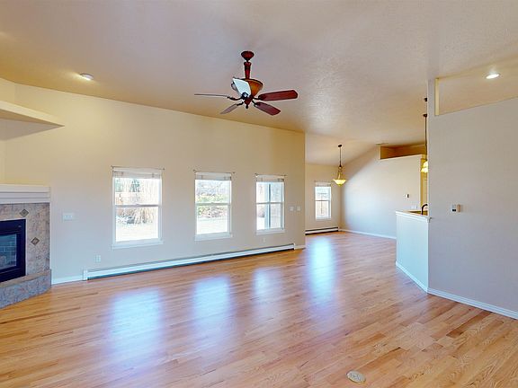 2nd image of 2658 Dahlia Ct