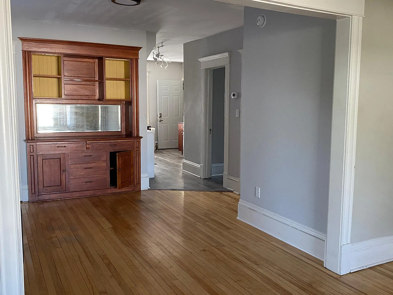 2 bed, 1660 sqft, $1,800 — Photo 4