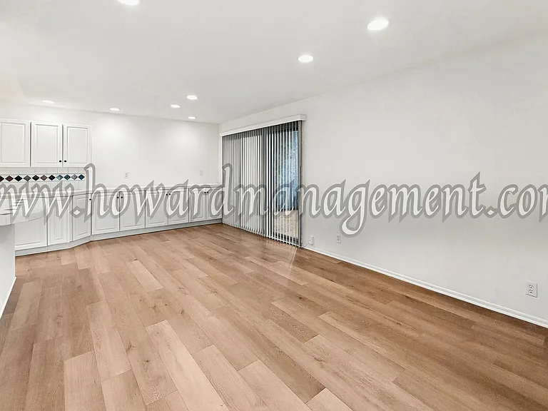 4605 Maytime Ln — Photo 3