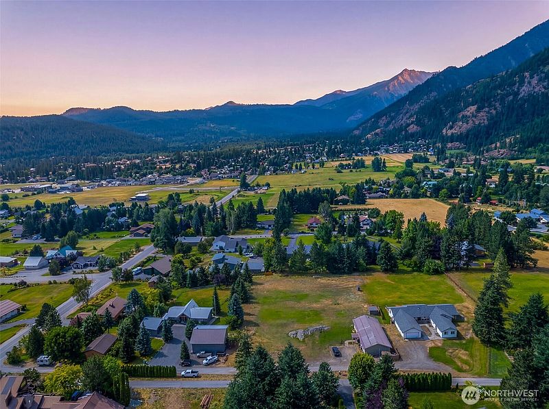 3rd image of 65 Ski Ridge Lane
