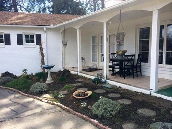 2nd image of 1528 E Rockwood Blvd