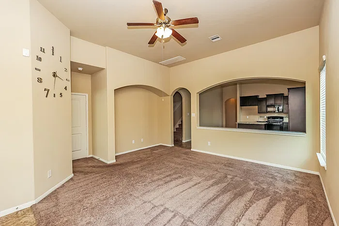 4 bed, 3.0 bath, 2325 sqft, $2,145 — Photo 4