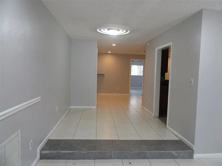 4100 NW 110th Ave #S — Photo 6