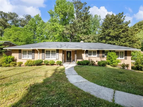 830 Venetta Pl NW, Atlanta, GA 30318