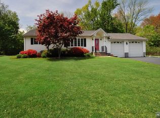 12 Moulton Dr, Montvale, NJ 07645