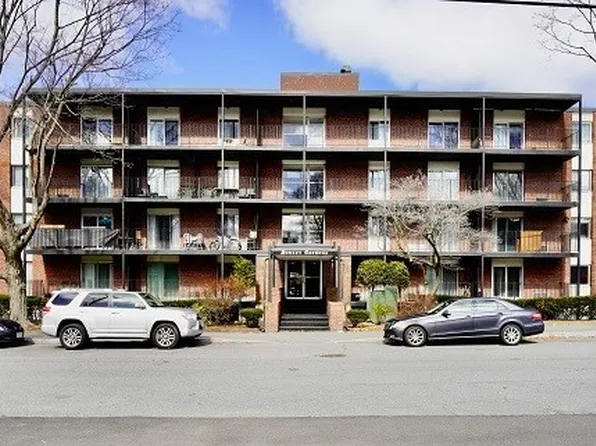 45 Oval Rd APT 22, Quincy, MA 02170