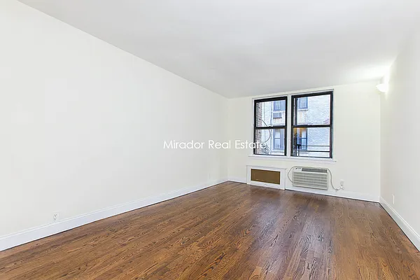 Rented by Mirador Real Estate | media 11