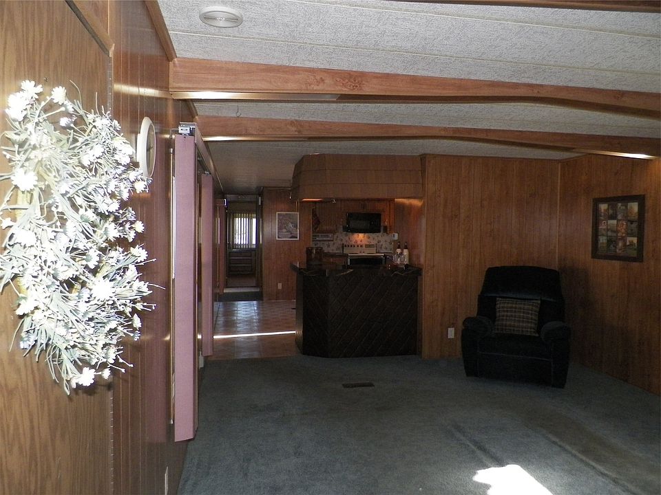 2nd image of 218 Winding Brook Run