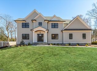 1822 North Gate, Scotch Plains Twp., NJ 07076