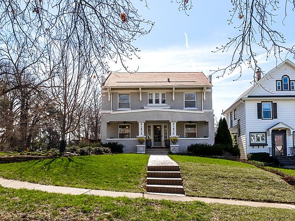 3rd image of 2431 Fulton Ave