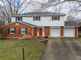 391 Roselake Dr, Dayton, OH 45458