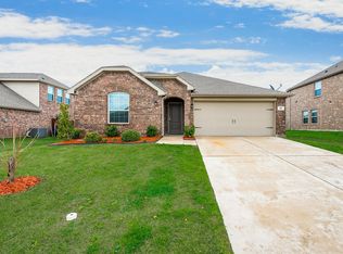 115 Rain Cloud Dr, Waxahachie, TX 75165