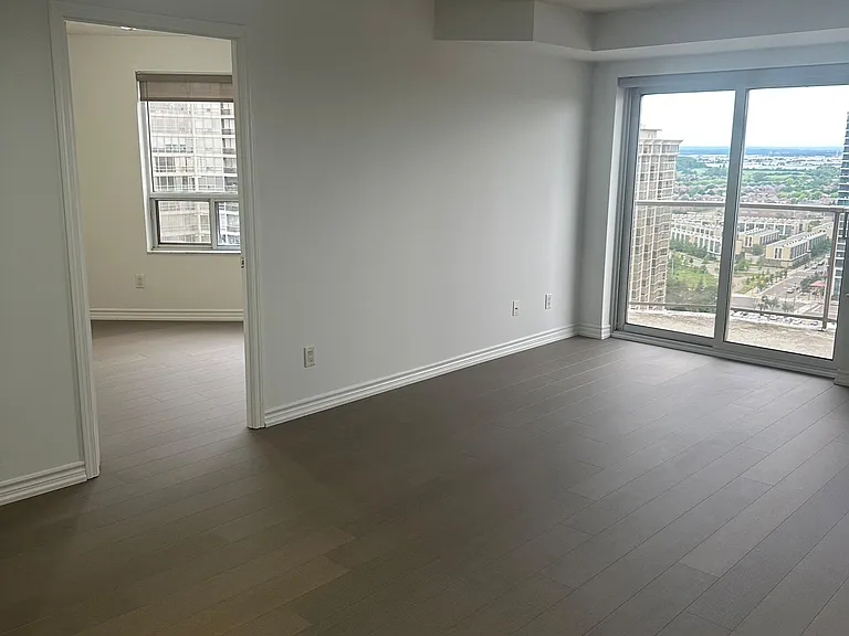 25 Kingsbridge Garden Cir #2321 — Photo 7