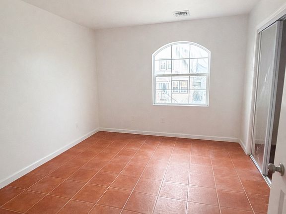 4th image of 3093 Casler Pl Floor 1