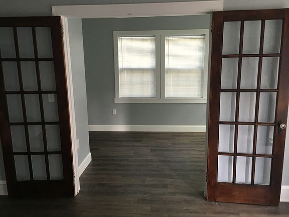 4th image of 734 Luna St