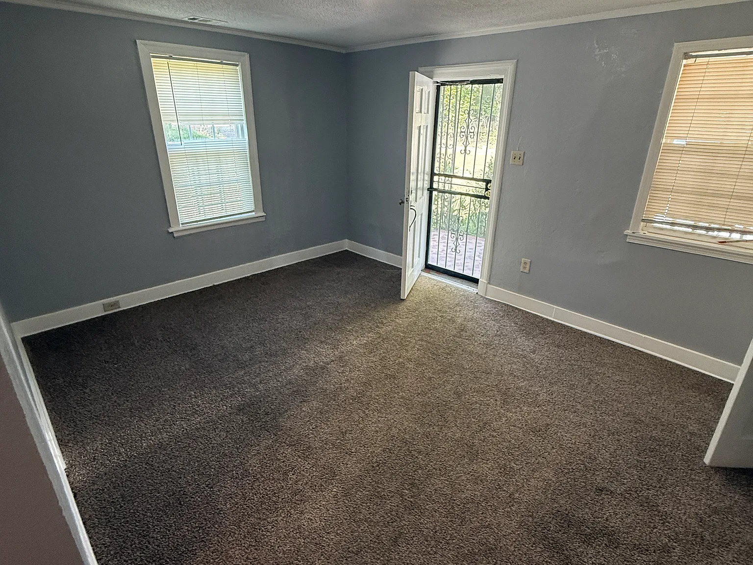 2 bed, 900 sqft, $850 — Photo 3