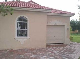 1281 NE 40th Rd, Homestead, FL 33033