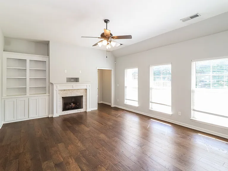 3811 Dawnwood Cir W — Photo 5