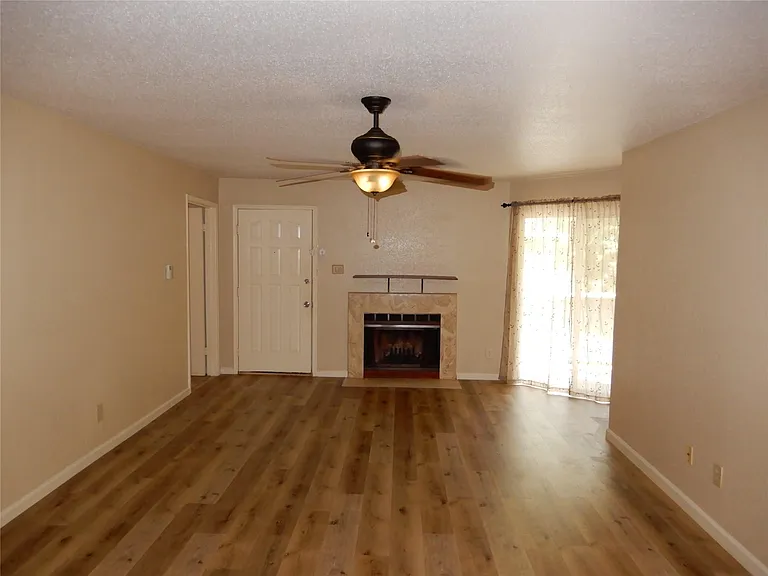 9797 Leawood Blvd #902 — Photo 2