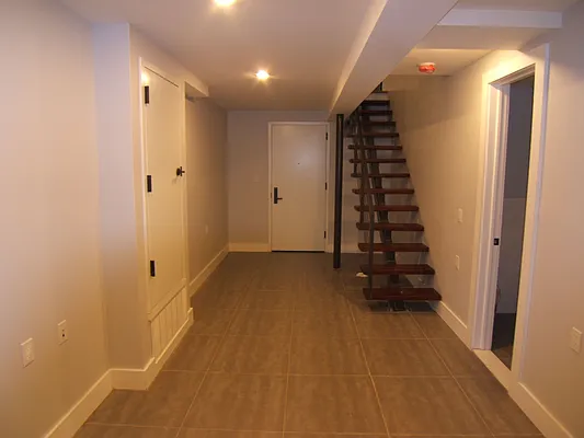 Rented by Joel Weisz, LREB | media 74