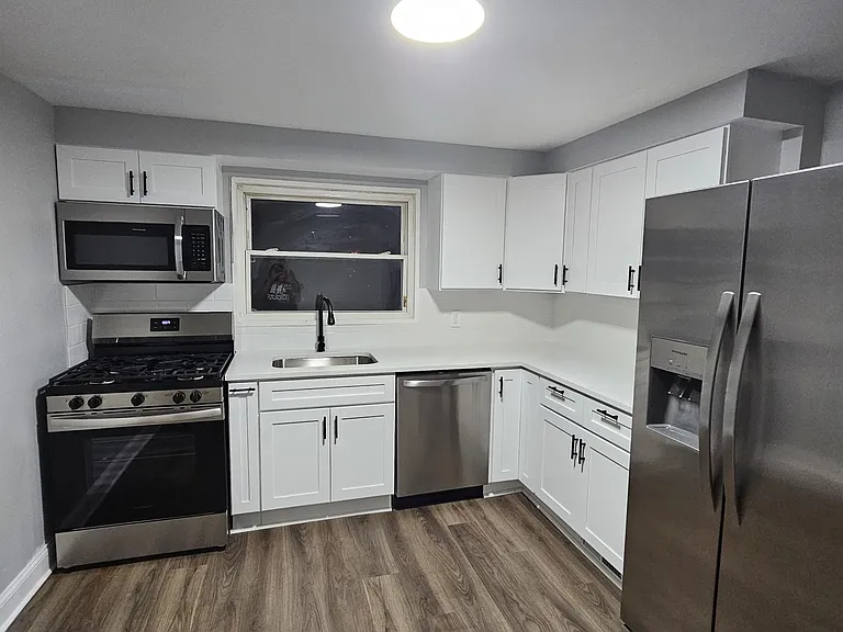 1009 S Marlyn Ave — Photo 13