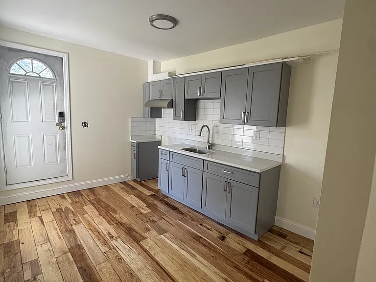 114 Prospect St #2F — Photo 3
