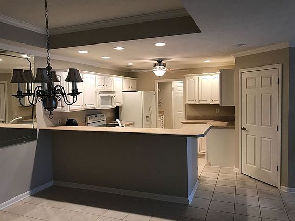 5th image of 8111 Wyntree Villas Dr