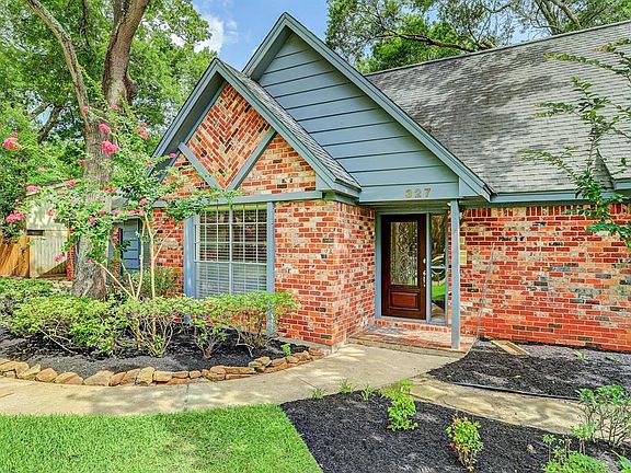FRONT ELEVATION HAS BEEN FRESHLY LANDSCAPED WITH A RECENTLY REFINISHED FRONT DOOR.