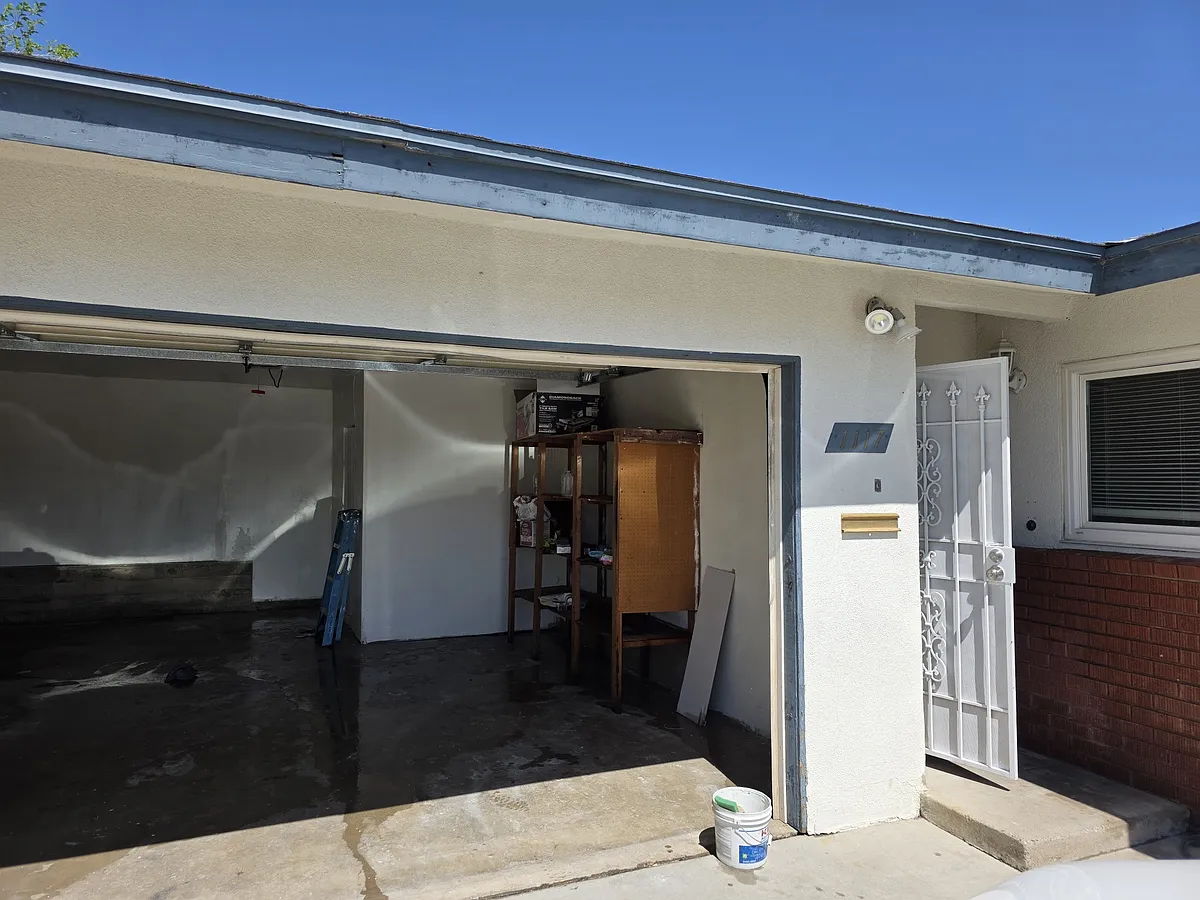 Building Photo - 1117 E Virginia Way