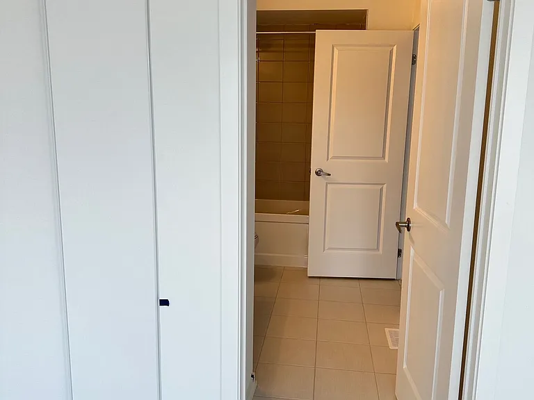 163 Hunt St N #101 — Photo 24