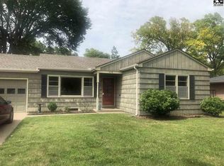 112 Carlton Rd, Hutchinson, KS 67502
