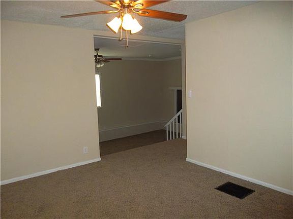 3rd image of 8701 E 92nd Ter