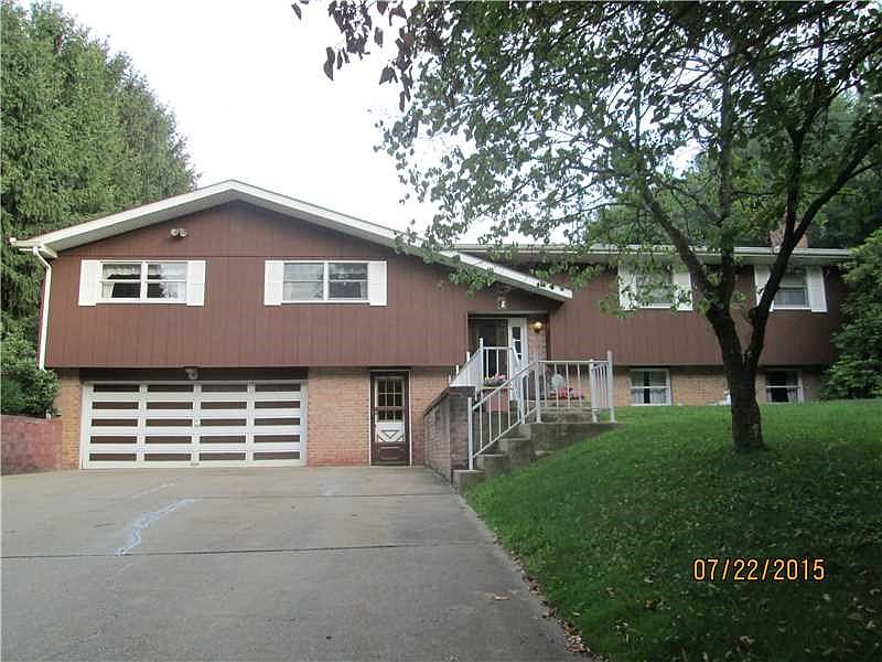 1st image of 225 Pine Hollow Ln
