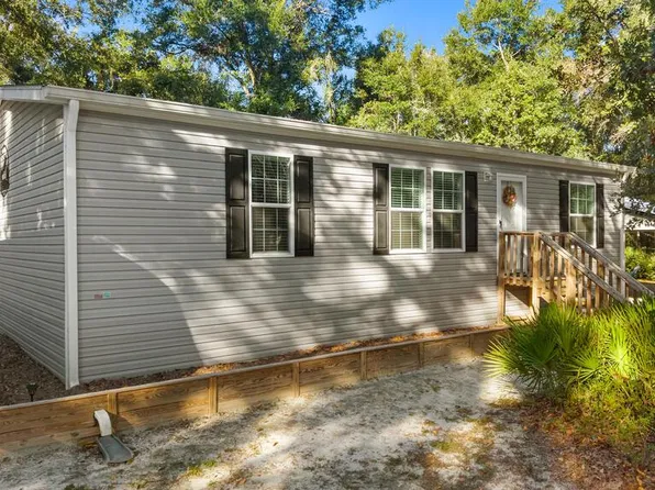 958 NE 817th St, Old Town, FL 32680