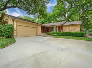 8226 Hunnicut Rd, Dallas, TX 75228