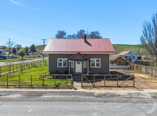 211 G St, Endicott, WA 99125