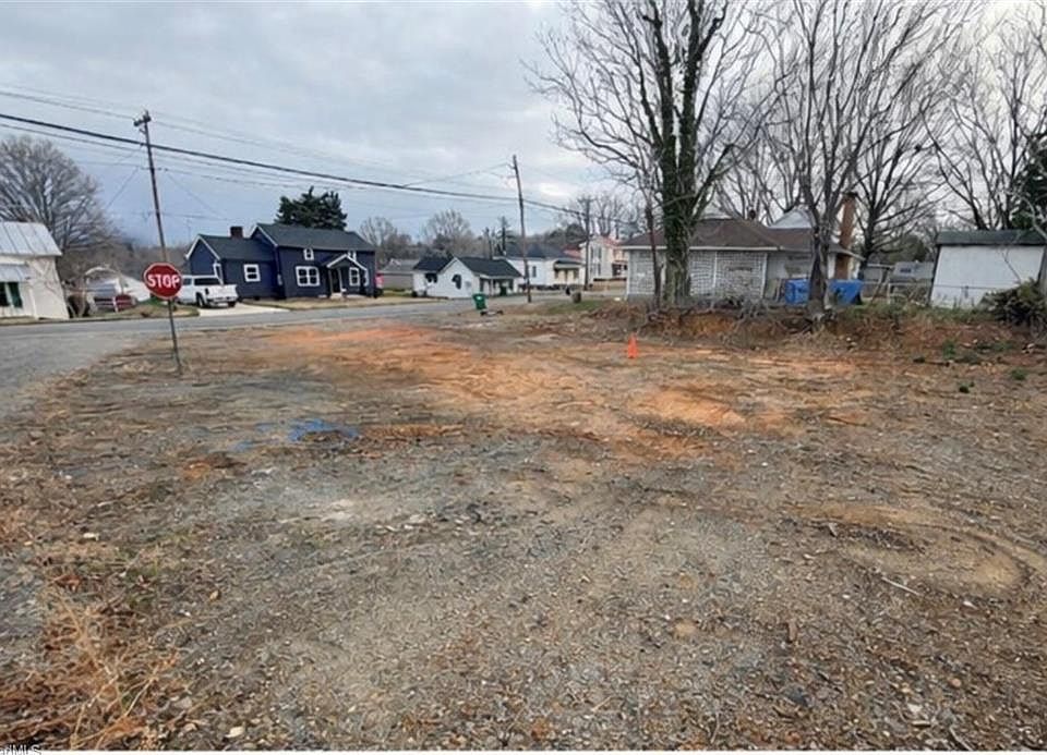1st image of 300 E Dalton Rd