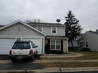 1944 Georgetown Ln, Hoffman Estates, IL 60169