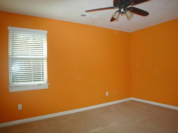3rd image of 2327 Eastridge Dr