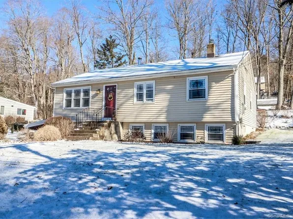 901 Lakeside Road, Southbury, CT 06488